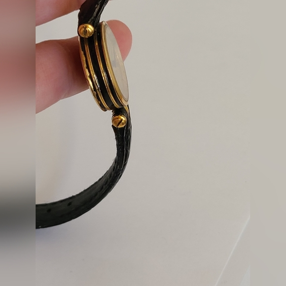 Vintage 80s GUCCI Stack 6 Gold Black Leather Strap Luxury Designer Wristwatch - Picture 8 of 14